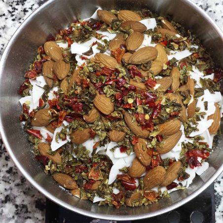 Jalfrezi de arroz y almendras